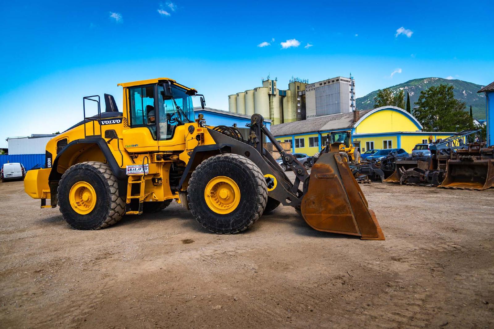 фронтальный погрузчик VOLVO L180H