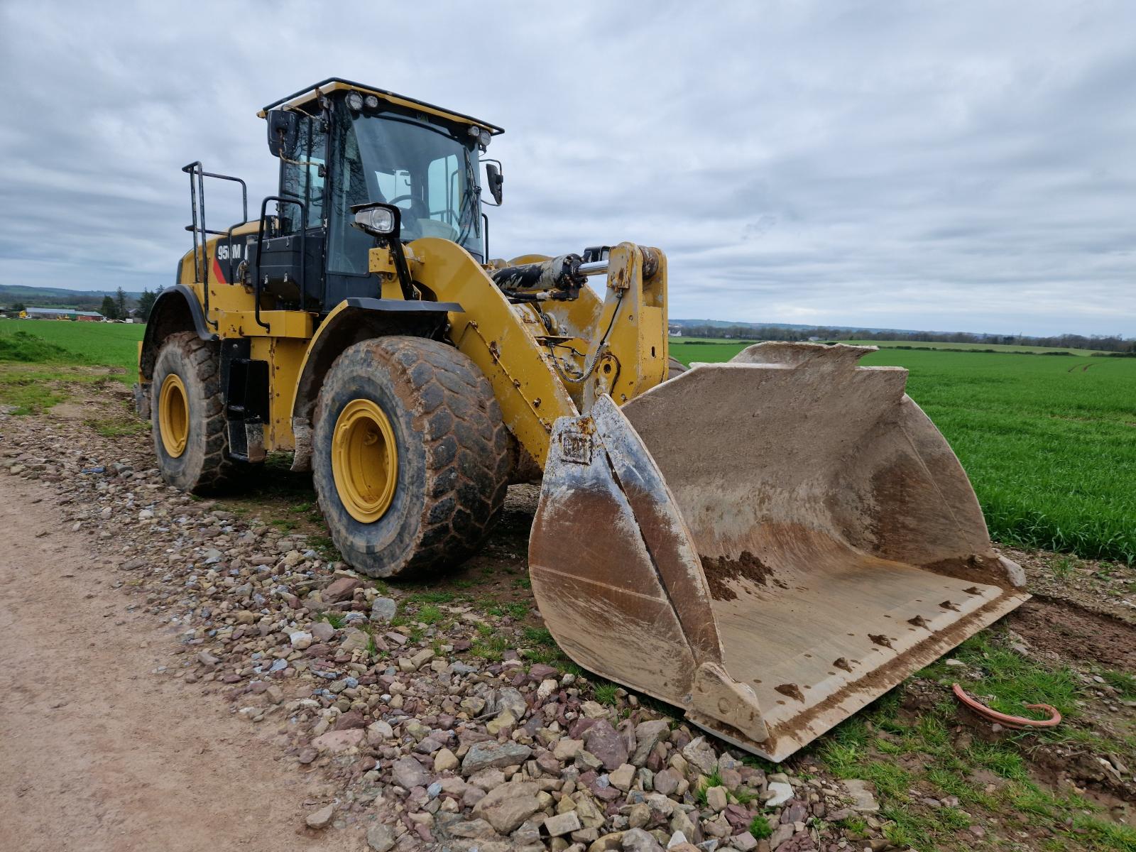 фронтальный погрузчик CATERPILLAR 950M