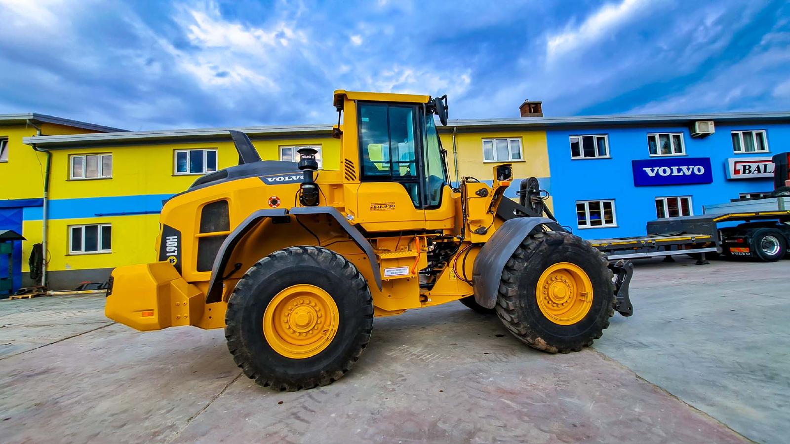 фронтальный погрузчик VOLVO L90H