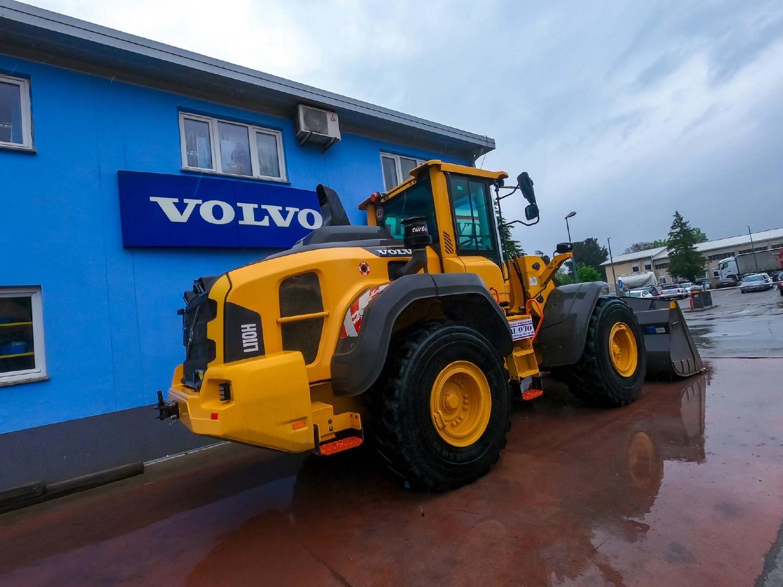 фронтальный погрузчик VOLVO L110H