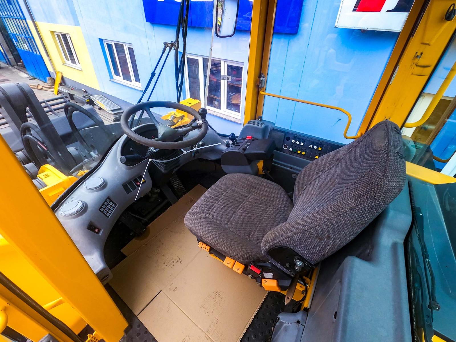 фронтальный погрузчик VOLVO L220