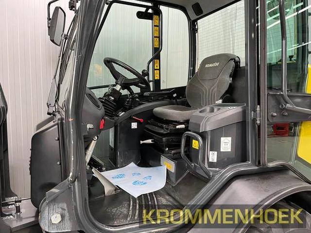 фронтальный погрузчик KOMATSU WA70M-8E0