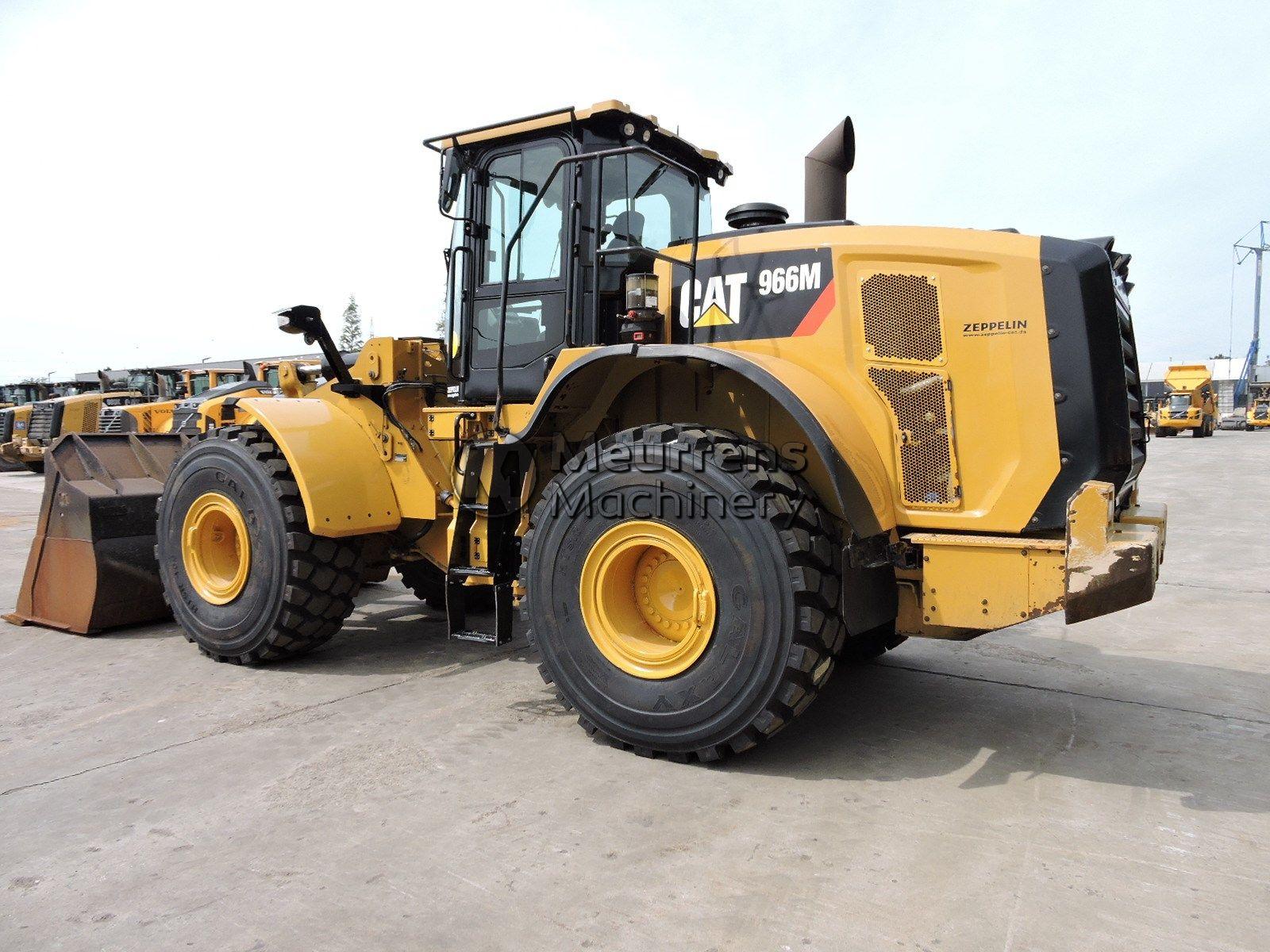 фронтальный погрузчик CATERPILLAR 966M