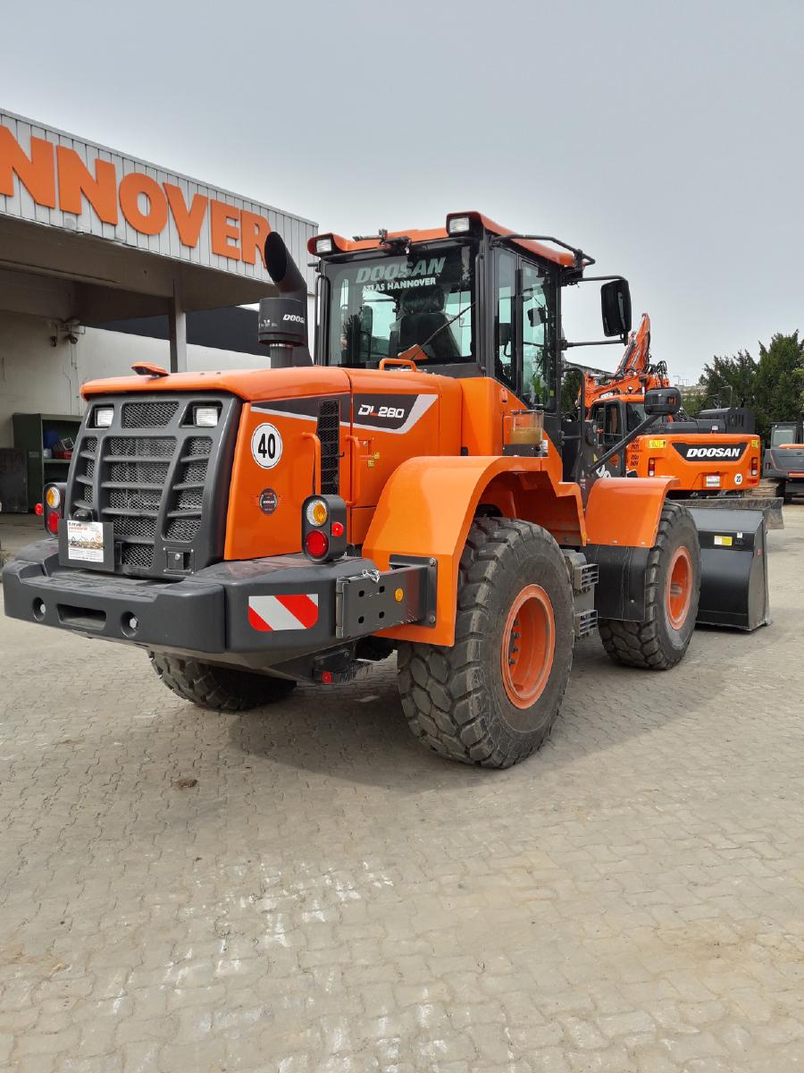 фронтальный погрузчик DOOSAN DL280-5