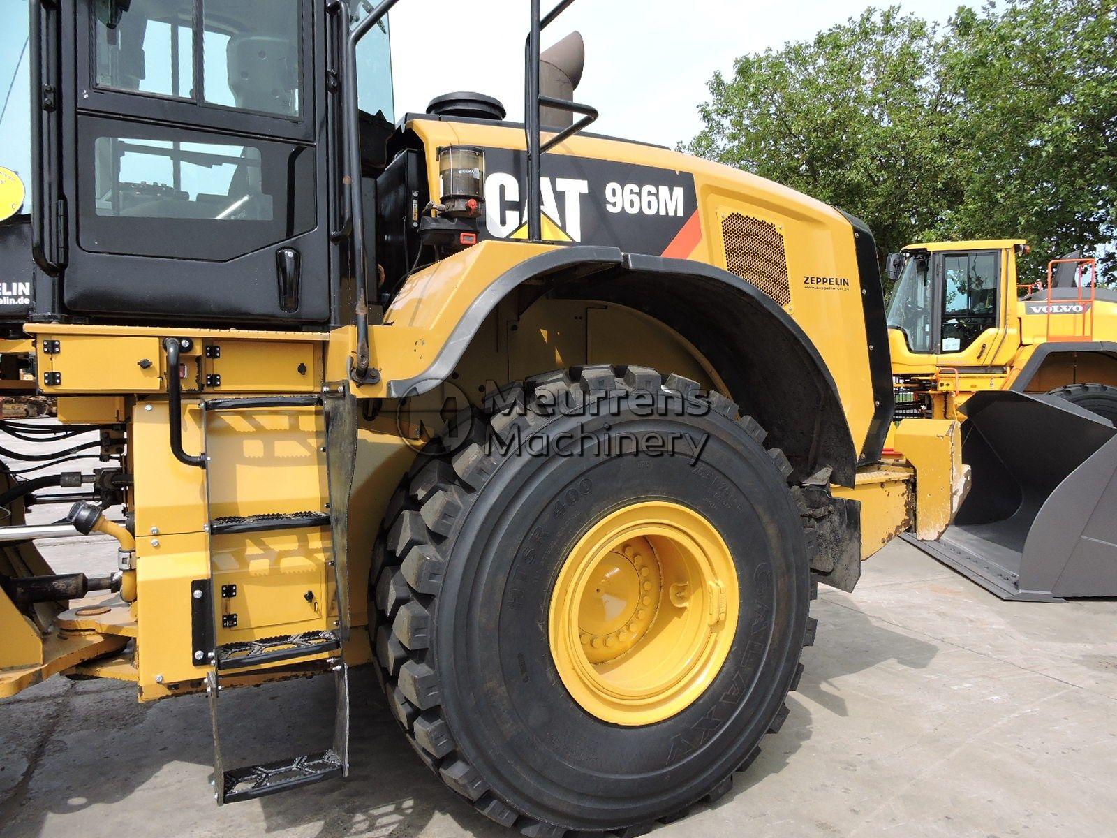 фронтальный погрузчик CATERPILLAR 966M