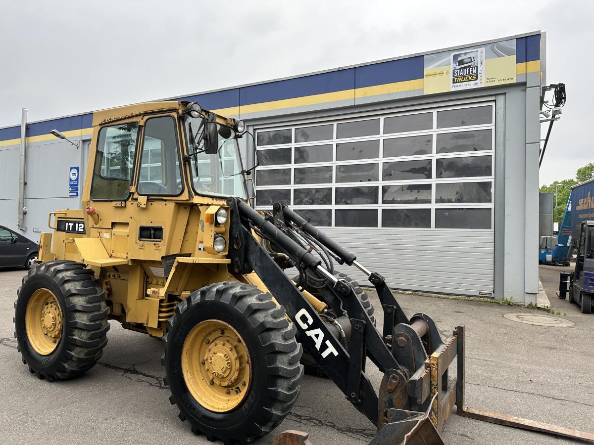 фронтальный погрузчик CATERPILLAR IT 12 F