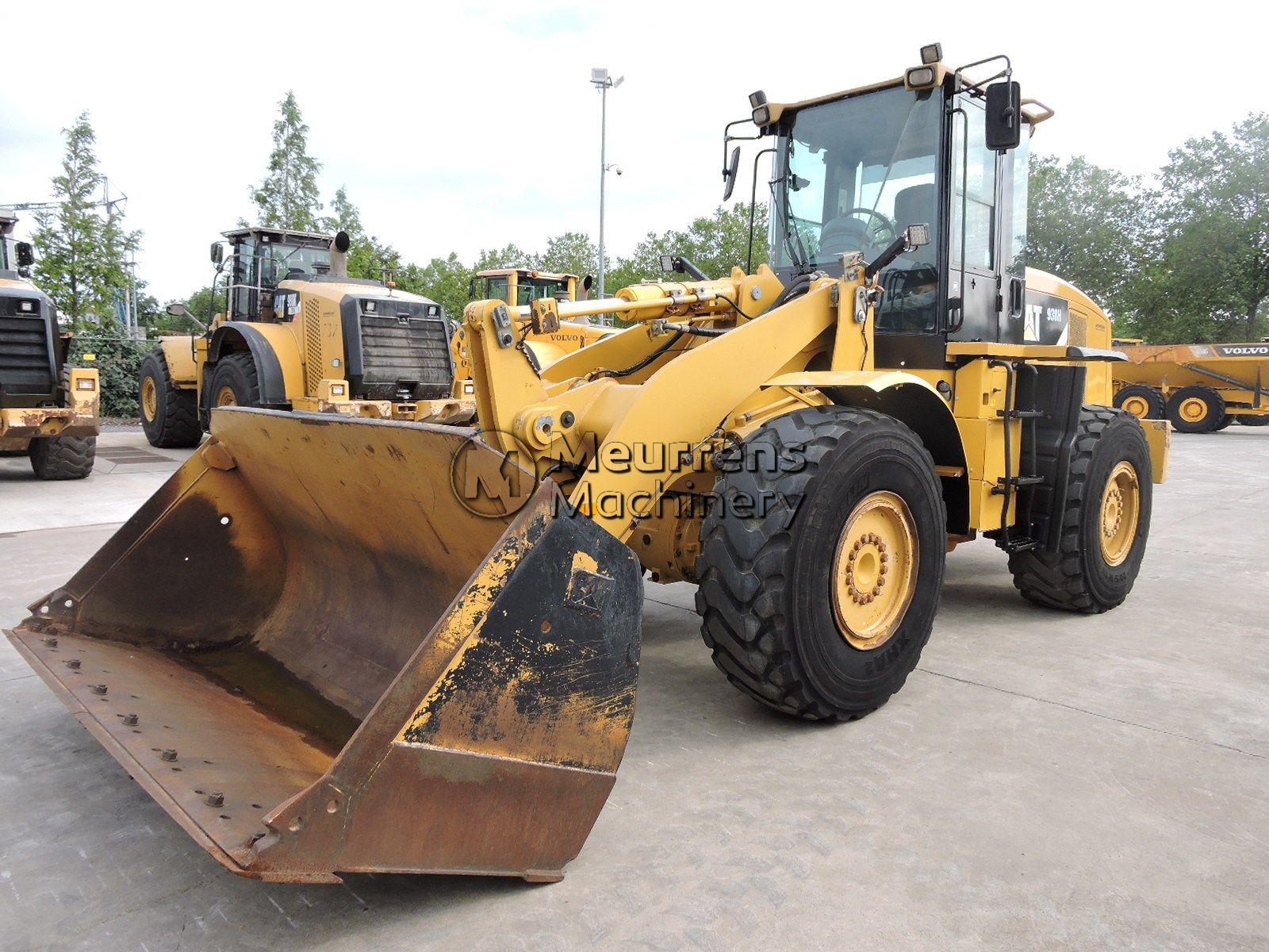 фронтальный погрузчик CATERPILLAR 938H