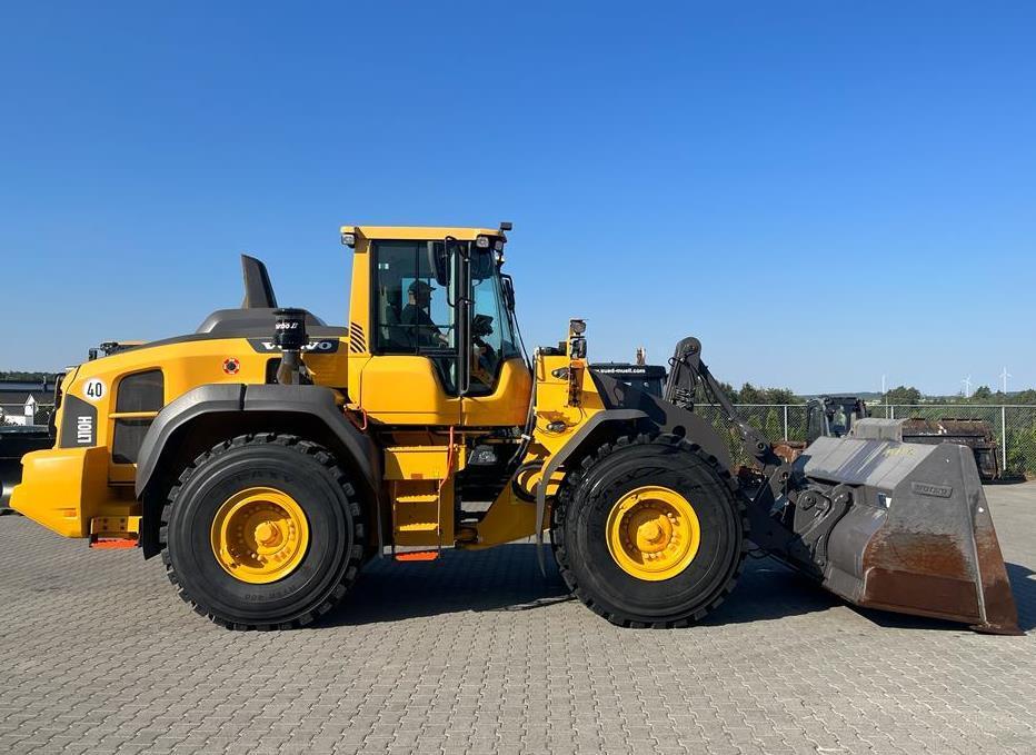 фронтальный погрузчик VOLVO L110H