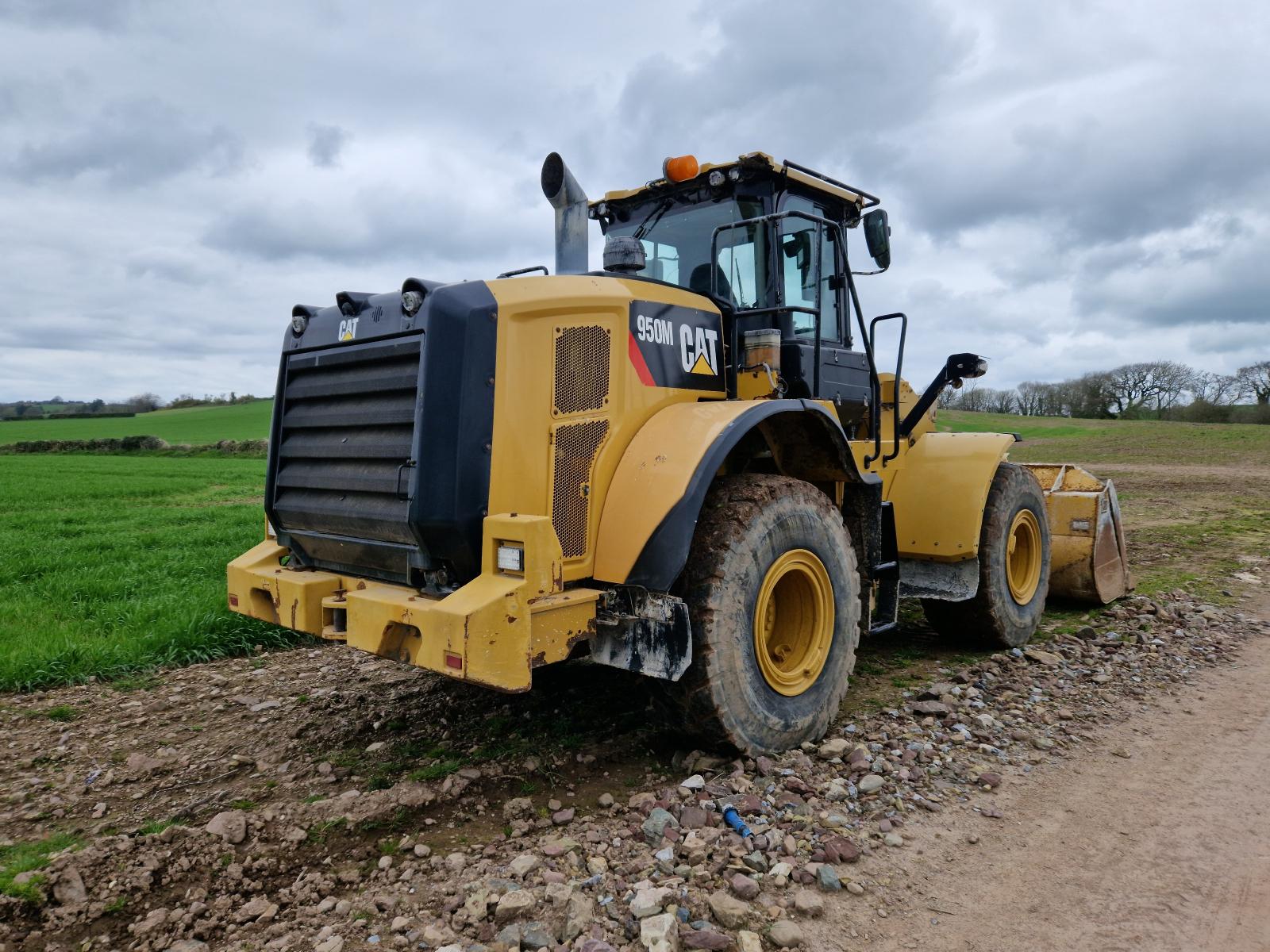 фронтальный погрузчик CATERPILLAR 950M