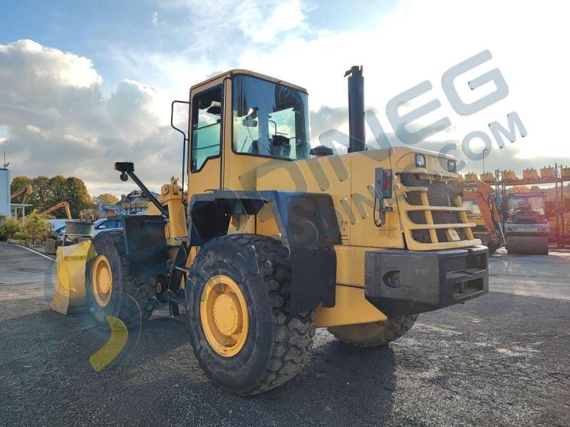 фронтальный погрузчик KOMATSU WA 270-3