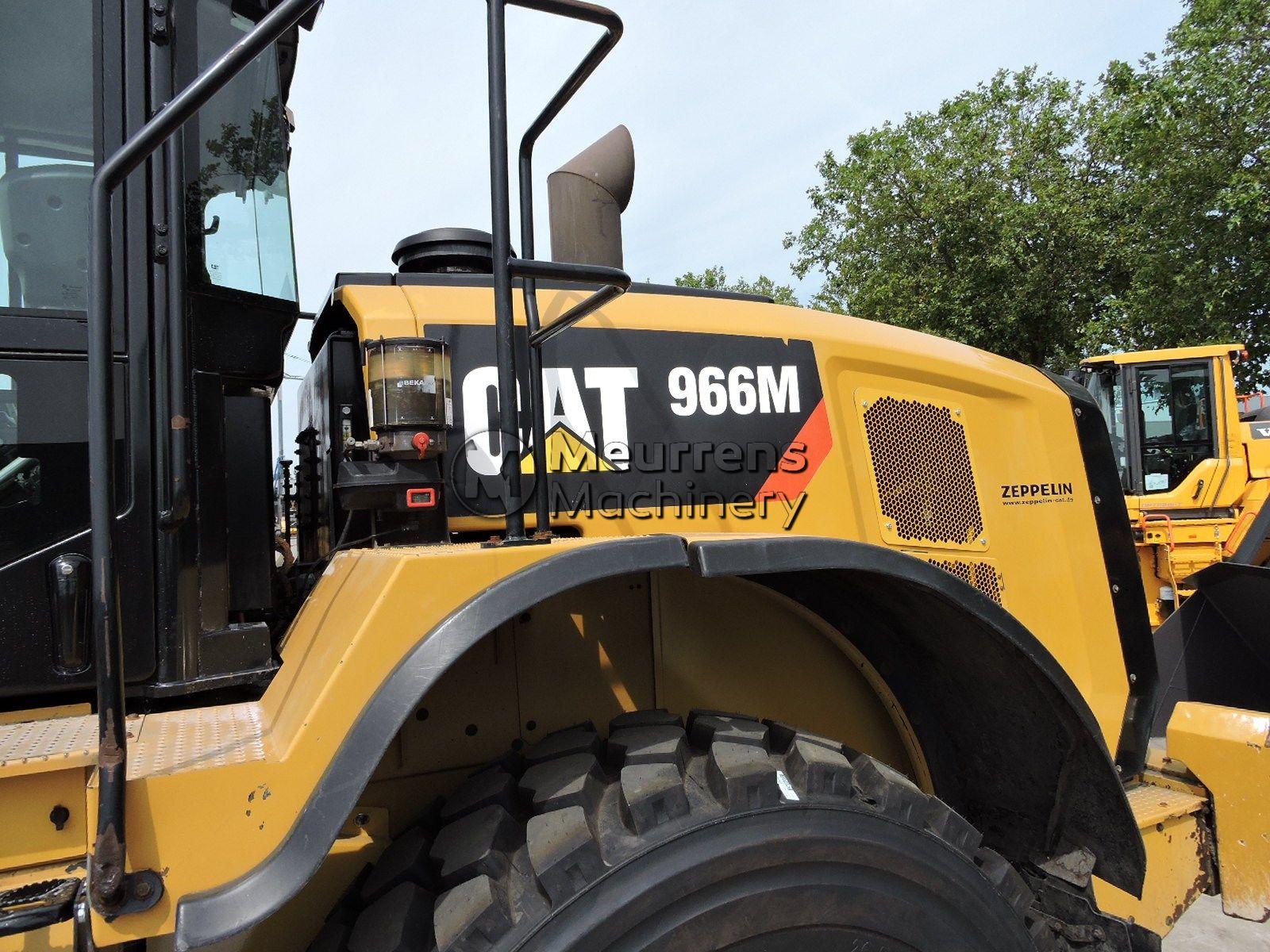 фронтальный погрузчик CATERPILLAR 966M