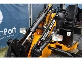 фронтальный погрузчик JCB 403