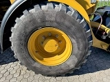 фронтальный погрузчик CATERPILLAR 908M