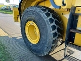 фронтальный погрузчик CATERPILLAR 966M