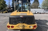 фронтальный погрузчик CATERPILLAR 906M