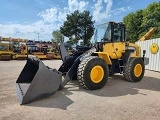 фронтальный погрузчик KOMATSU WA250PT-5