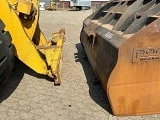 фронтальный погрузчик CATERPILLAR 966M