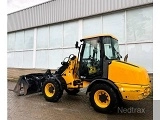 фронтальный погрузчик JCB 406