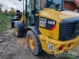 фронтальный погрузчик CATERPILLAR 906M