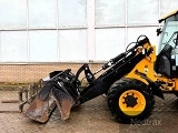 фронтальный погрузчик JCB 406