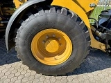 фронтальный погрузчик CATERPILLAR 908M