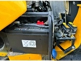 фронтальный погрузчик JCB 406