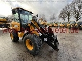 фронтальный погрузчик JCB 407