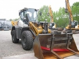 фронтальный погрузчик LIEBHERR L 526