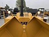 асфальтоукладчик (колесный) CATERPILLAR AP300F