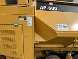 асфальтоукладчик (колесный) CATERPILLAR AP600