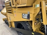 асфальтоукладчик (колесный) CATERPILLAR AP600