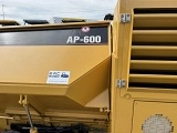 асфальтоукладчик (колесный) CATERPILLAR AP600