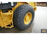 дорожный каток (комбинированный) CATERPILLAR CS66B