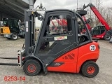 вилочный погрузчик  LINDE H 25 T