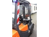 вилочный погрузчик  DOOSAN D 30 G