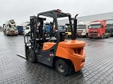 вилочный погрузчик  DOOSAN D 30 G