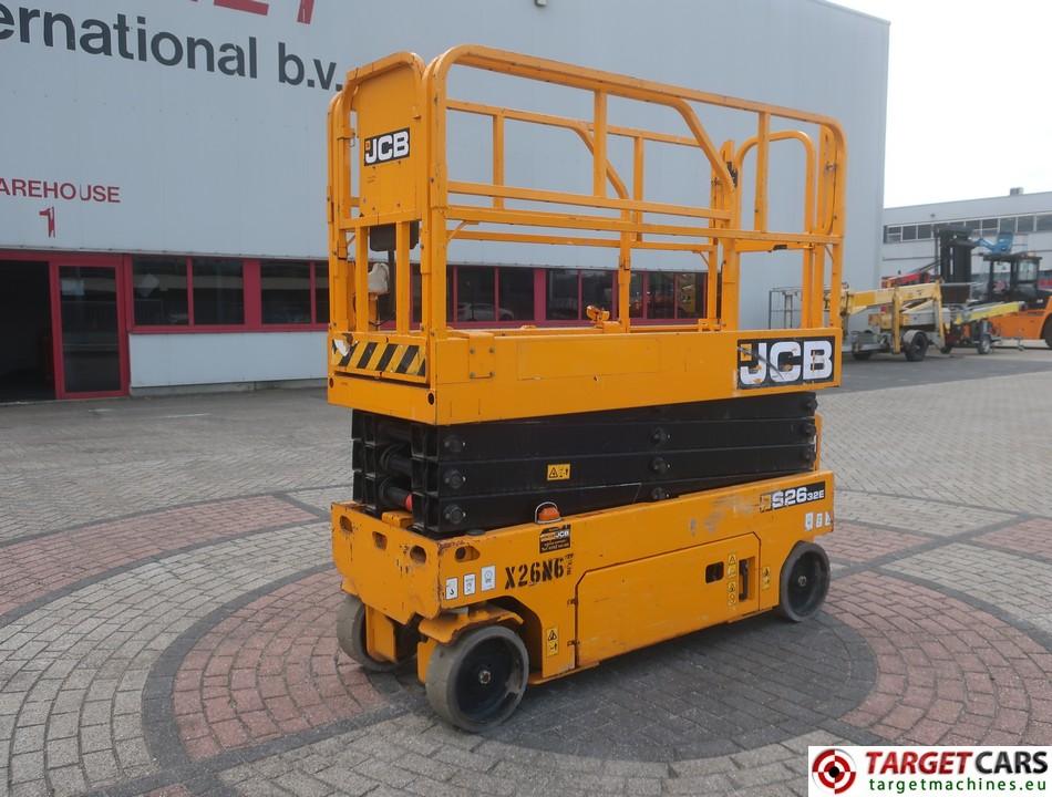 ножничный подъемник JCB S2632E