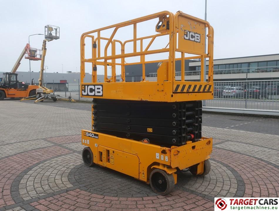 ножничный подъемник JCB S4046E