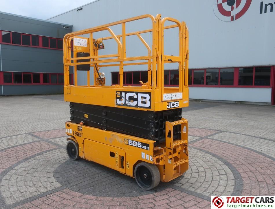 ножничный подъемник JCB S2632E