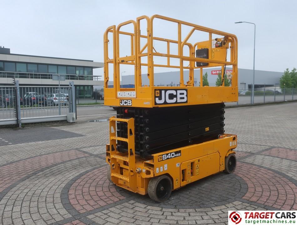 ножничный подъемник JCB S4046E