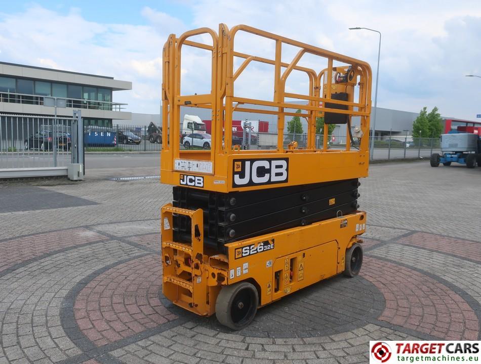 ножничный подъемник JCB S2632E