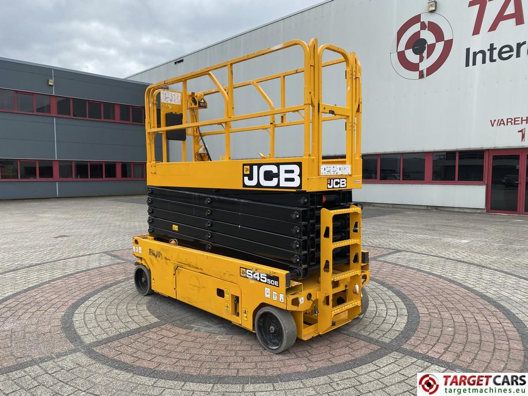 ножничный подъемник JCB s4550e